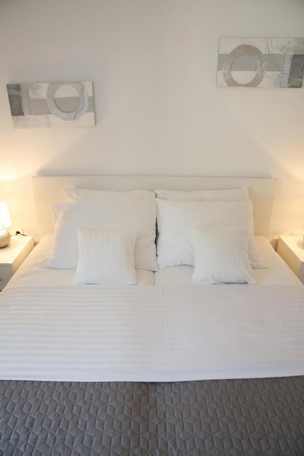 Apartments Lepur Vodice Esterno foto