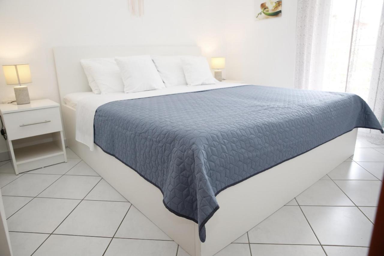 Apartments Lepur Vodice Esterno foto
