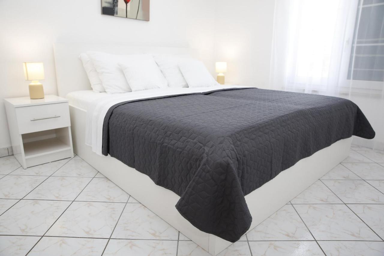 Apartments Lepur Vodice Esterno foto